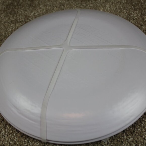 Bungalow No 10 Melamine Dinner Plates Blue White Indoor Outdoor 11" Set of 4 NWT - Picture 6 of 6